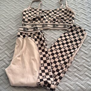 PINK Victoria's Secret Black and Cream Checkered Leggings Set